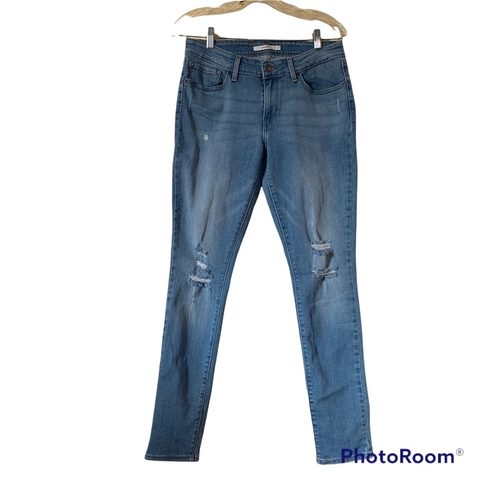 Levi’s Distressed Light Wash Skinny Jeans